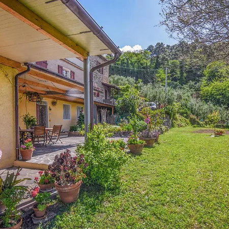 Holiday home Lovely In With Wifi Lamporecchio